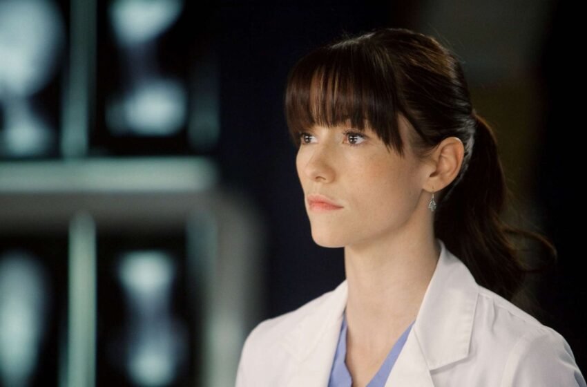  Por que a Lexie saiu de Grey’s Anatomy?